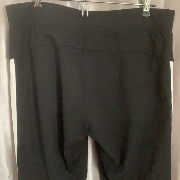 Athleta black joggers with white stripe down the side in excellent condition. - Picture 4 of 7